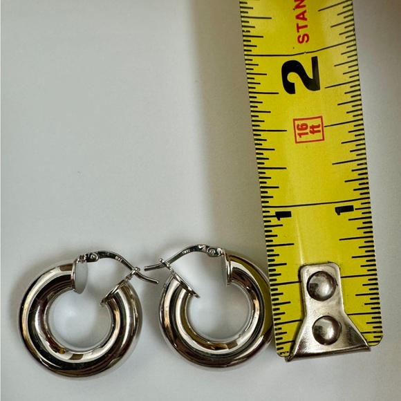 Chunky small hoops - Picture 6 of 8